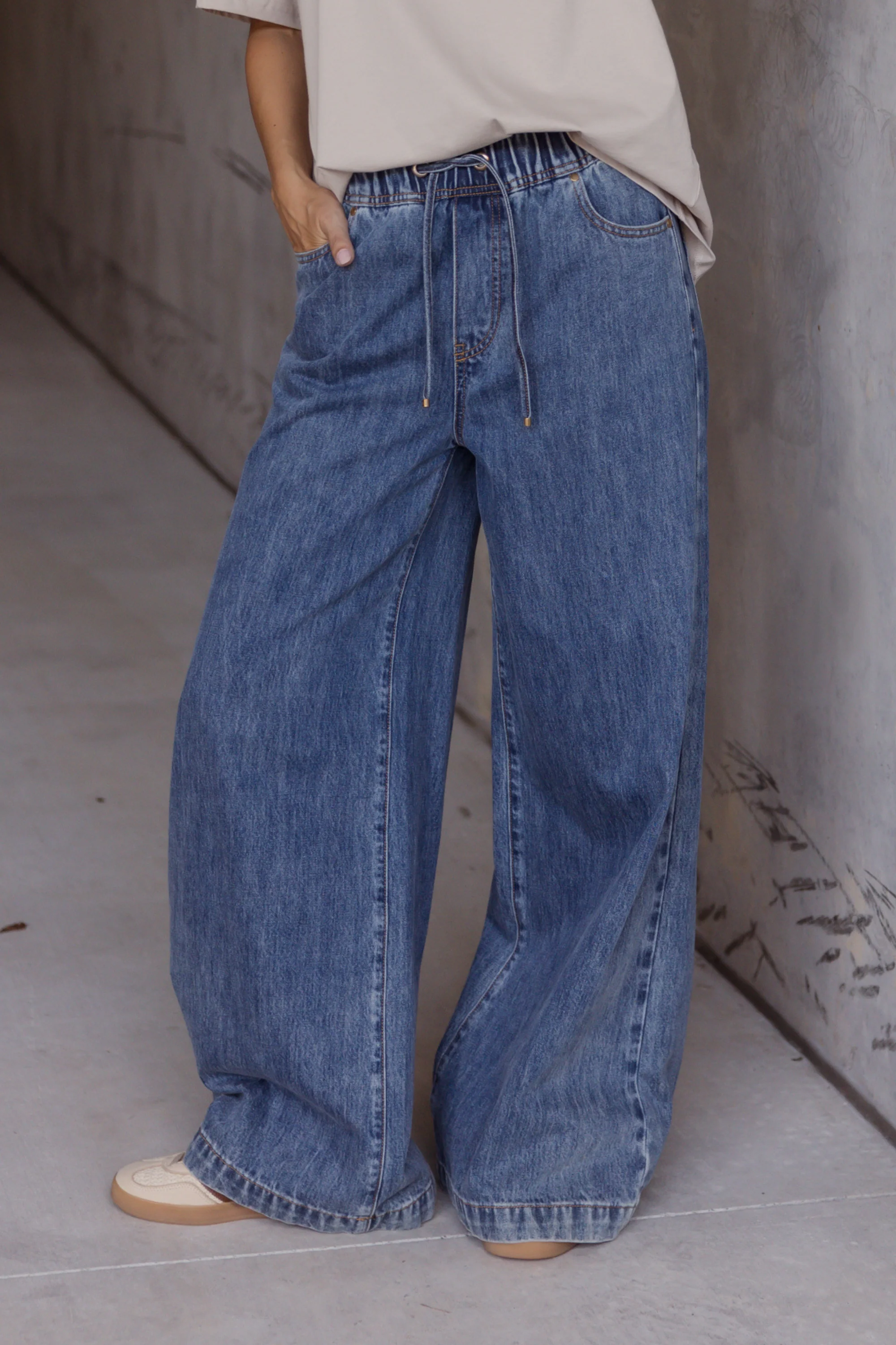 CASEY Jeans Mid Blue Wash Denim - Image 6