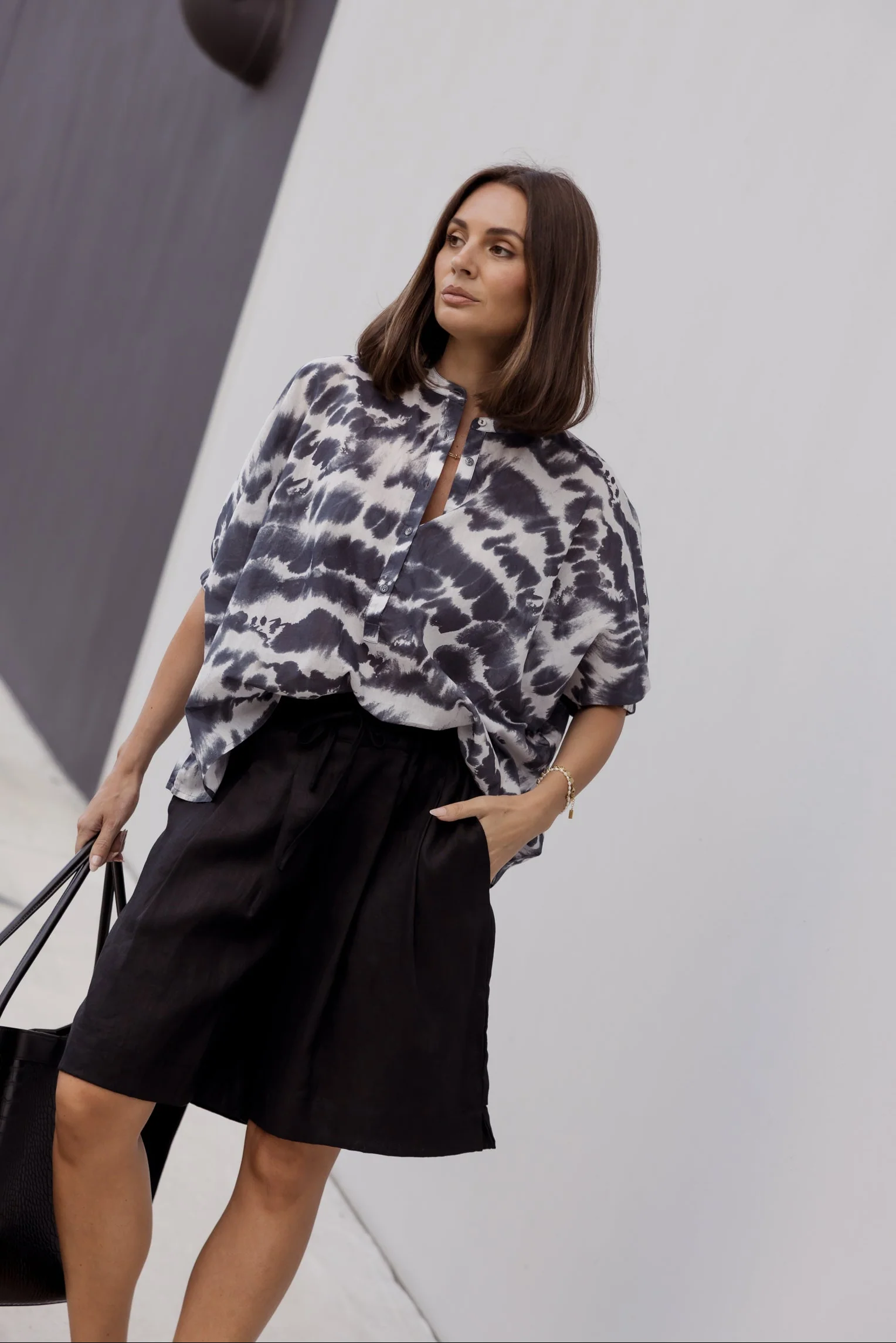 JUNY Shorts Black - Image 3