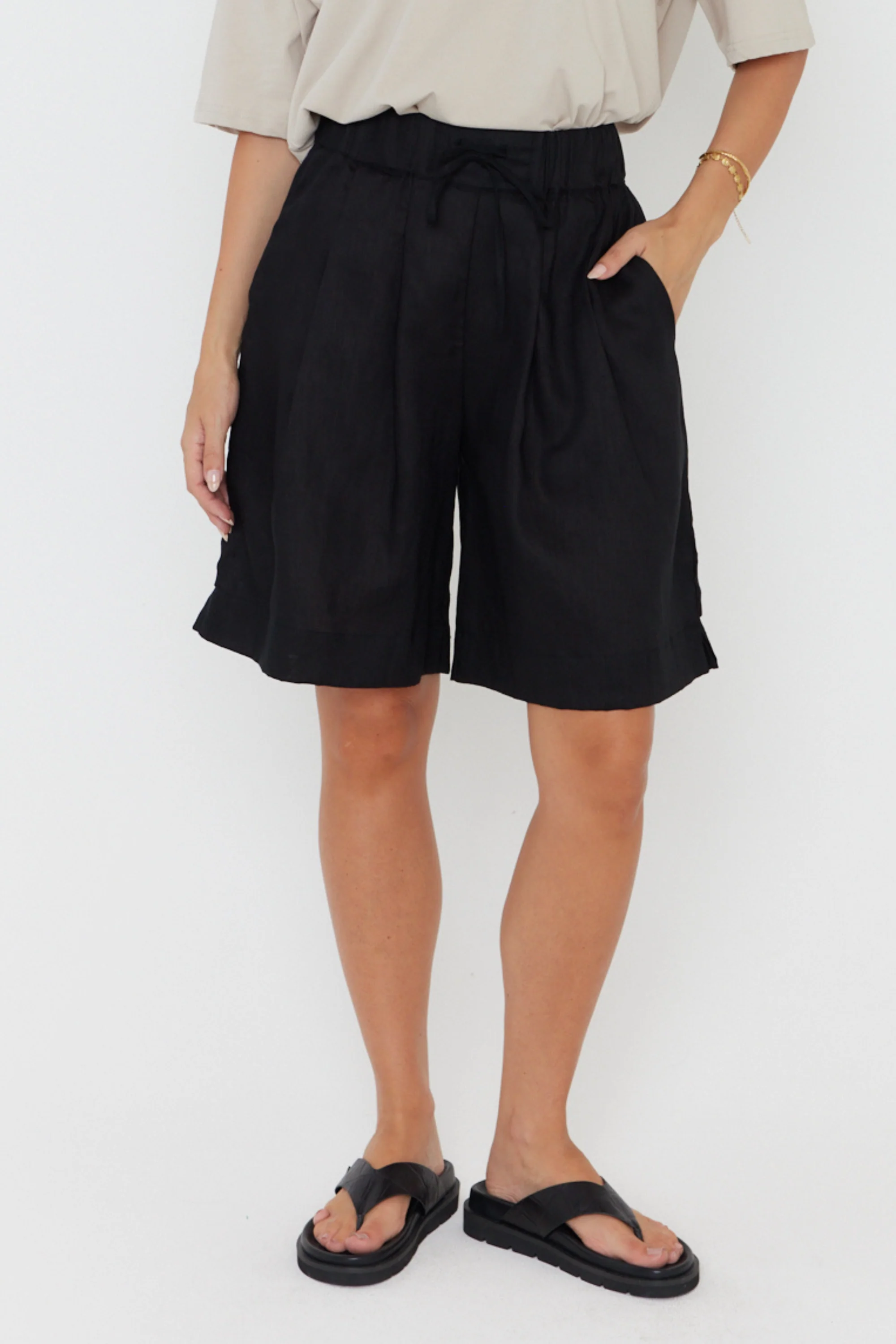 JUNY Shorts Black - Image 4