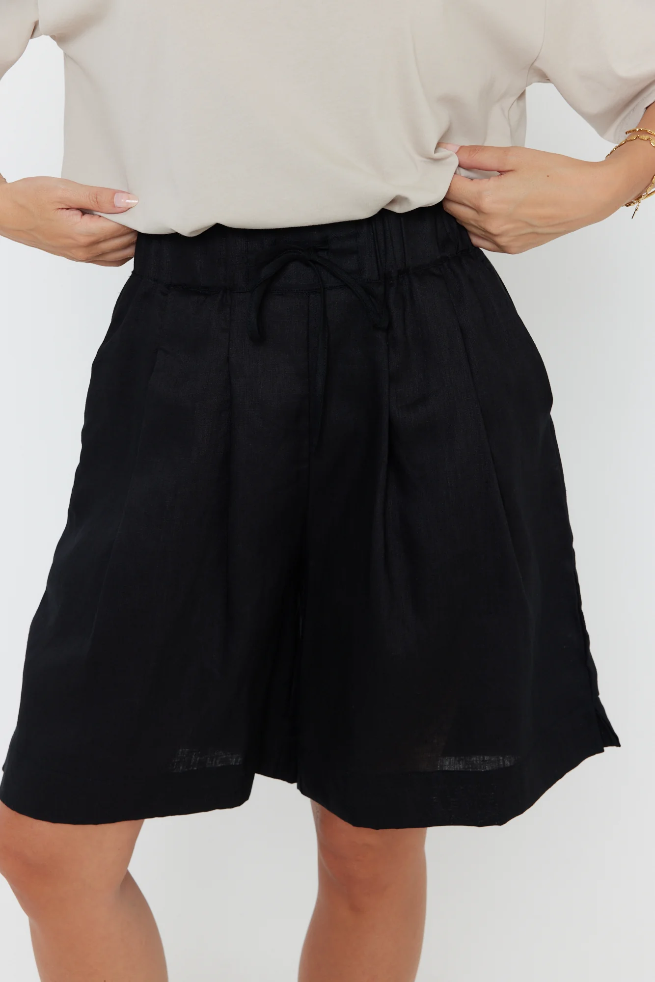 JUNY Shorts Black - Image 6