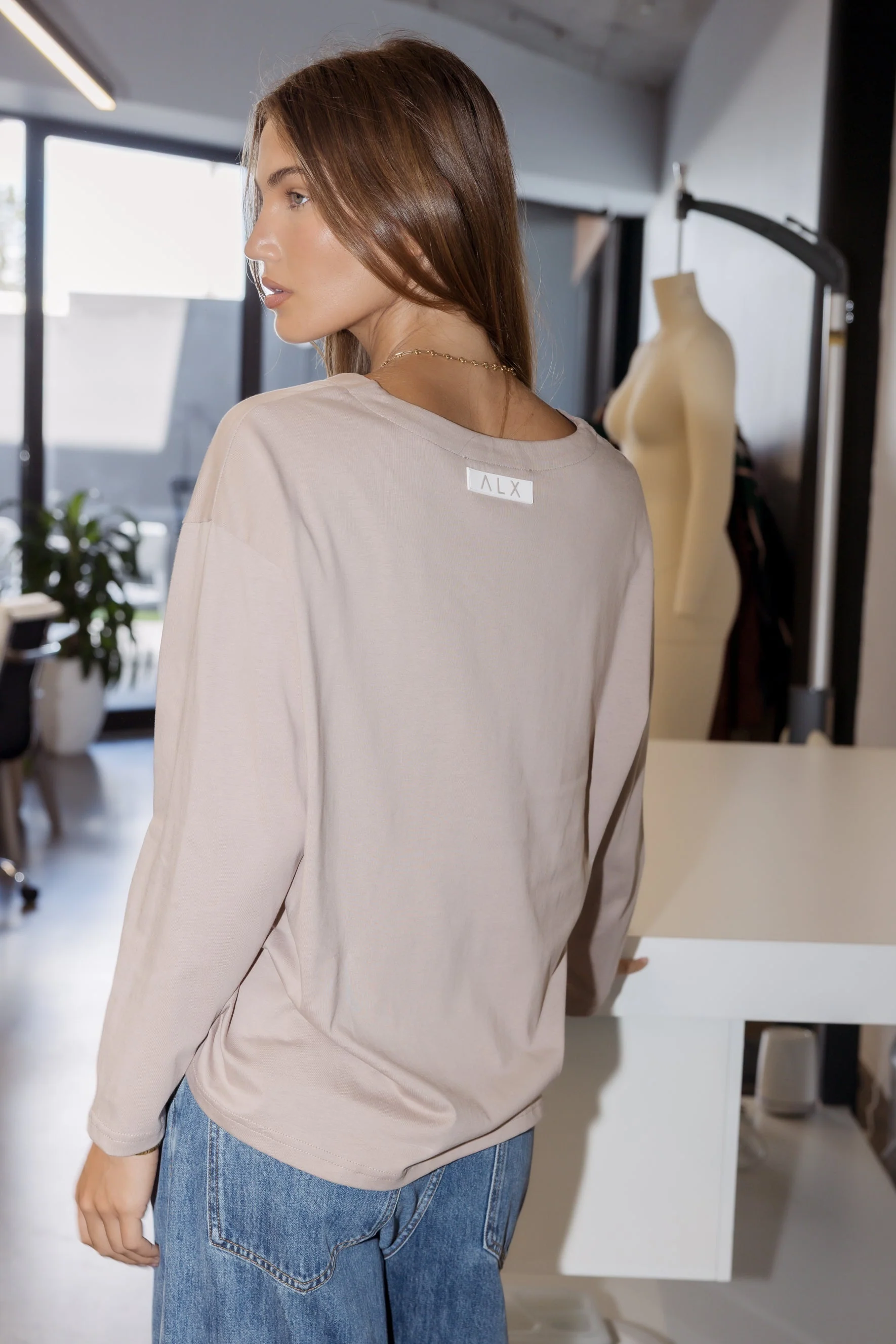 NIX V Long Sleeve Top Coco - Image 3