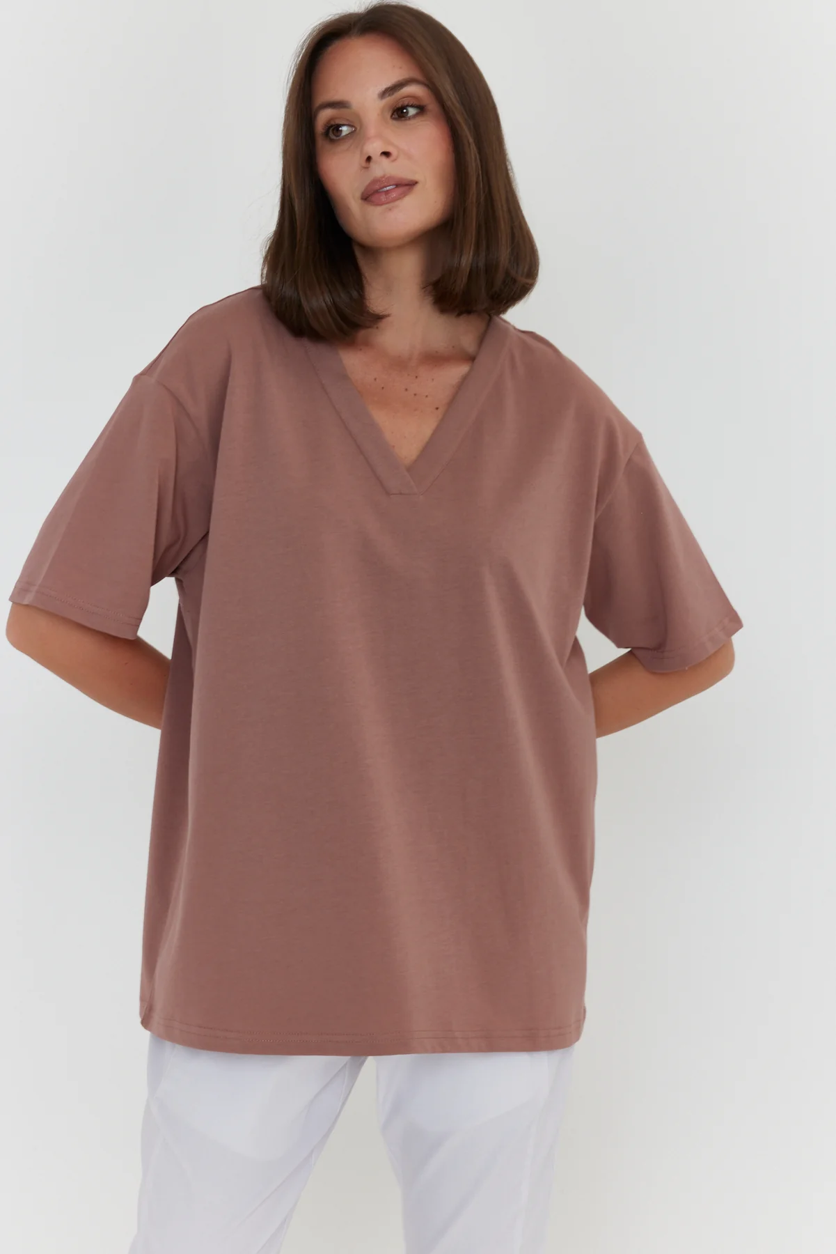NIX V-Neck T-Shirt Mahogany - Image 6