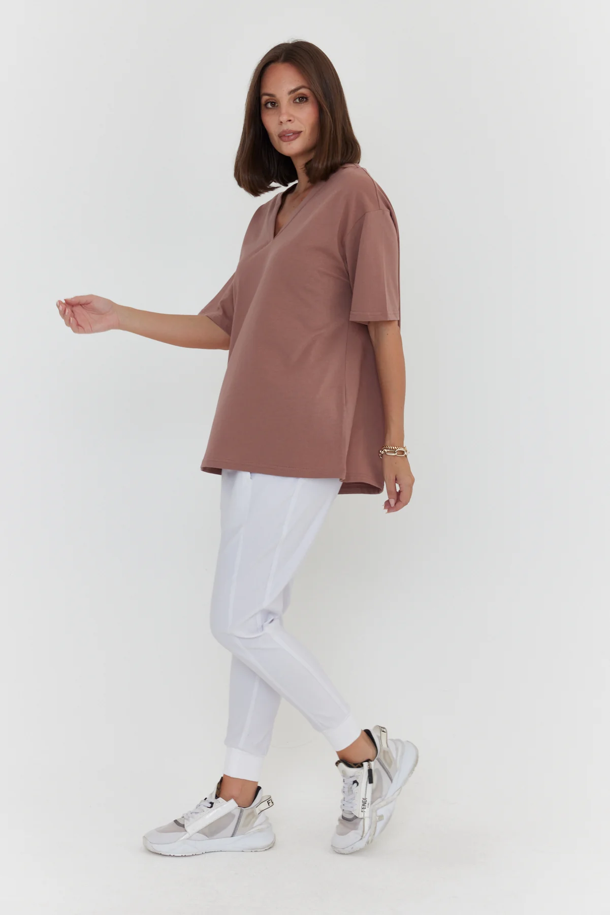 NIX V-Neck T-Shirt Mahogany - Image 7