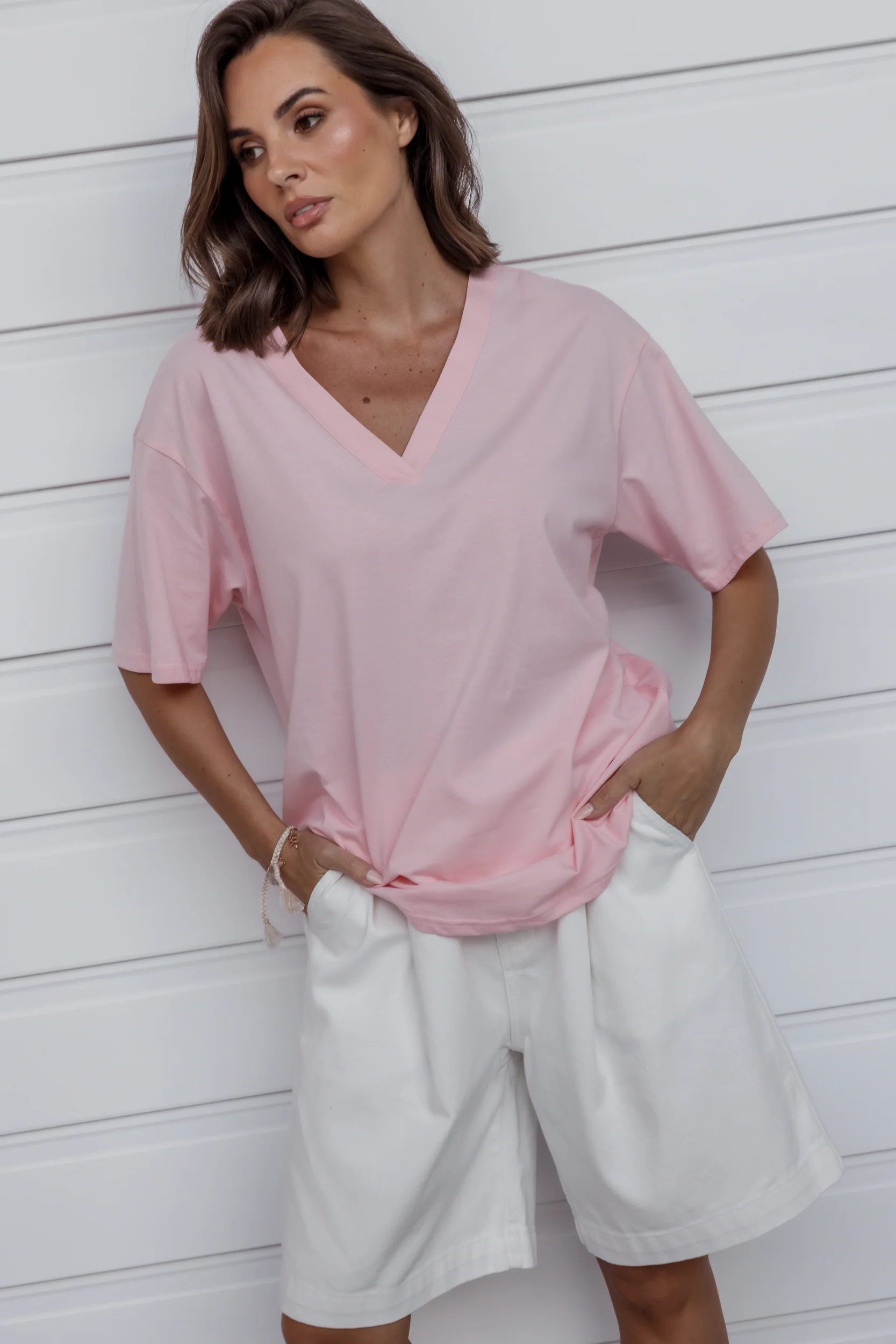 NIX V-Neck T-Shirt Pink - Image 2