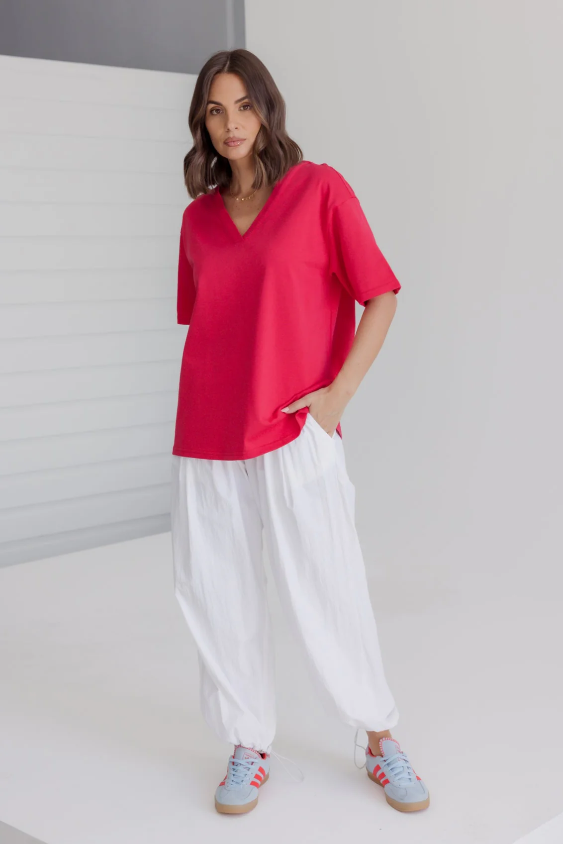 NIX V-Neck T-Shirt Strawberry Red - Image 2