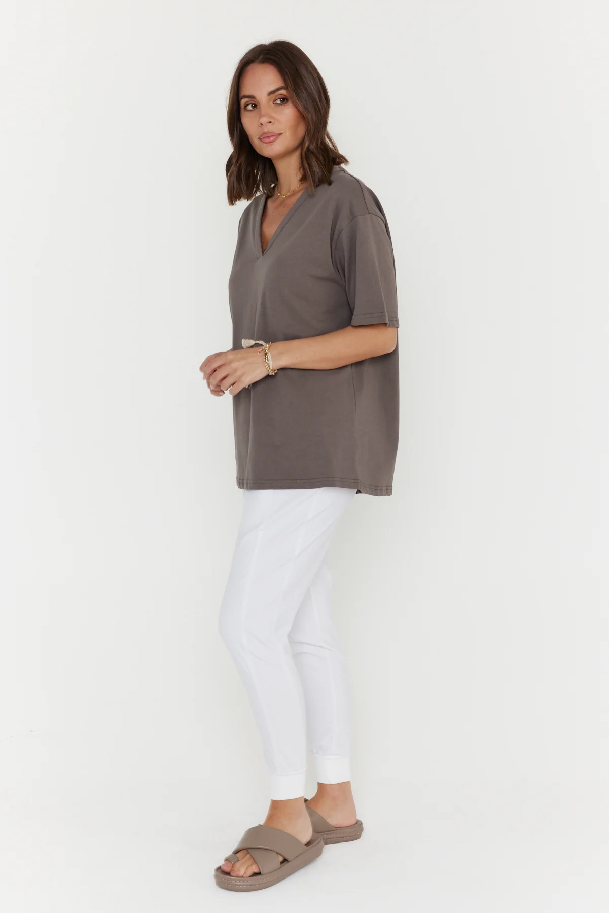 NIX V-Neck T-Shirt Taupe Brown - Image 8