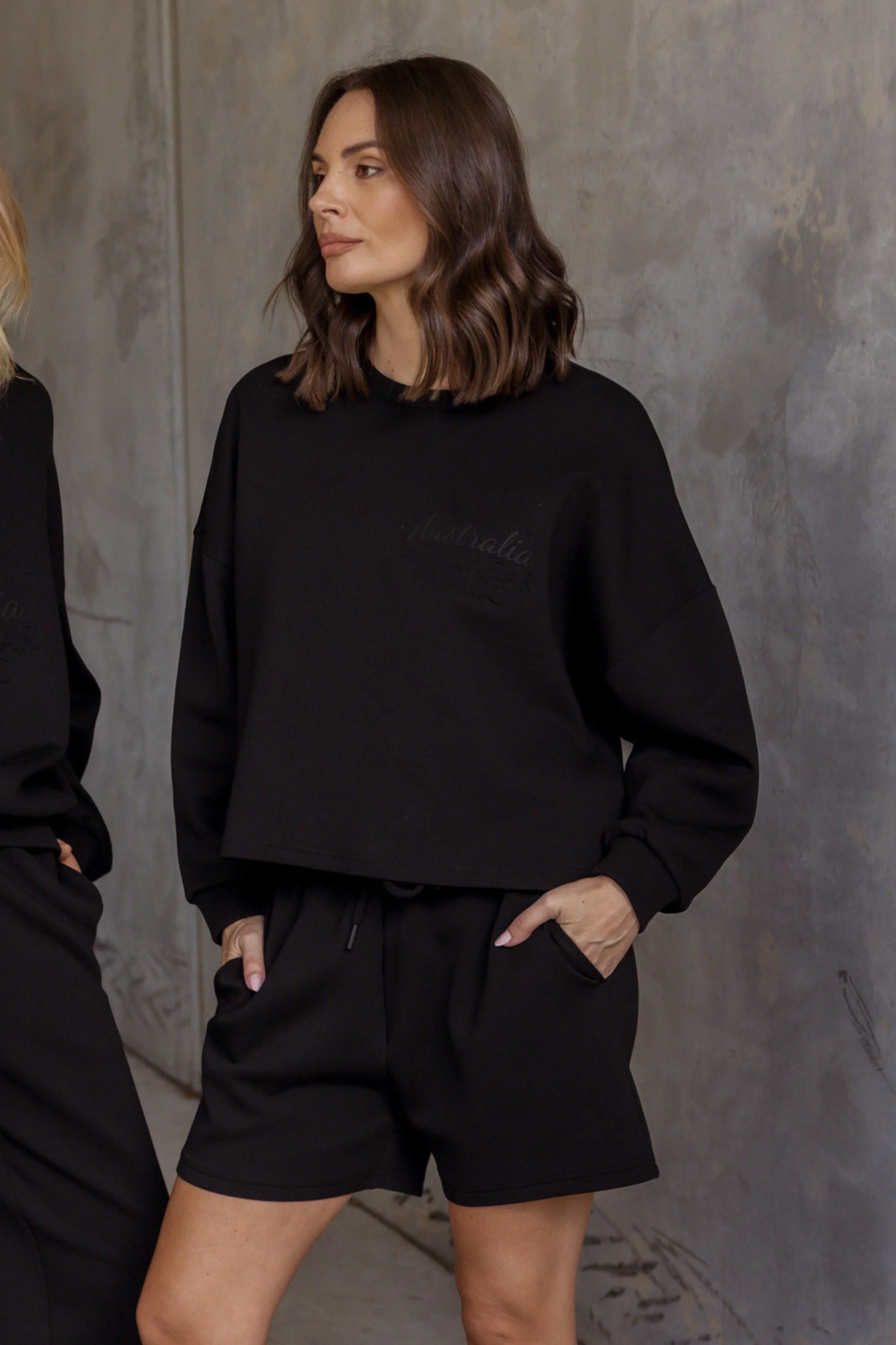 NODE Shorts Black - Image 6