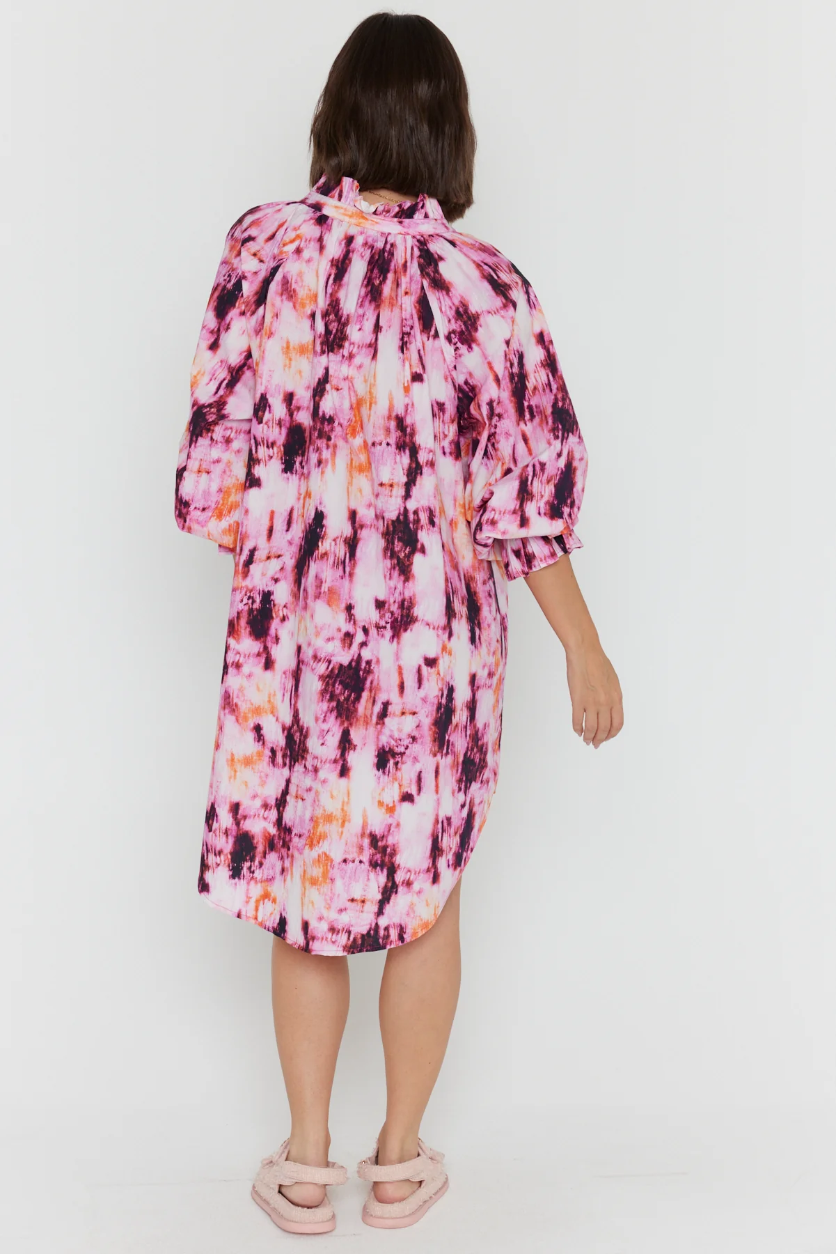 OLLIE Dress Pink Textured Print - Image 10