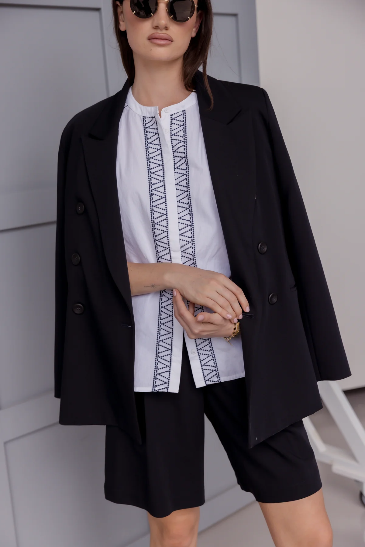 ROMAN Blouse White/Navy - Image 4