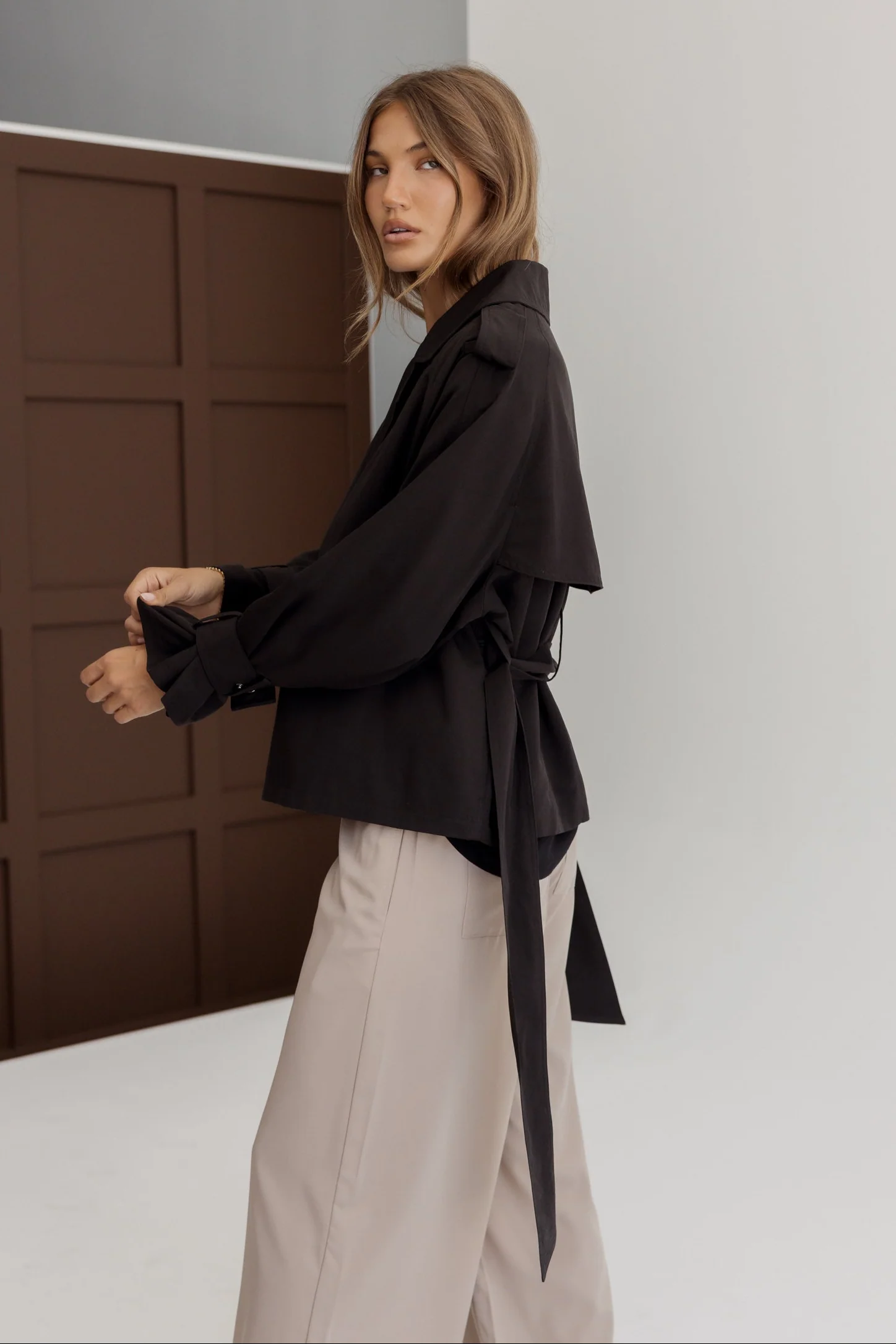 SOREN Soft Cropped Trench Black - Image 5