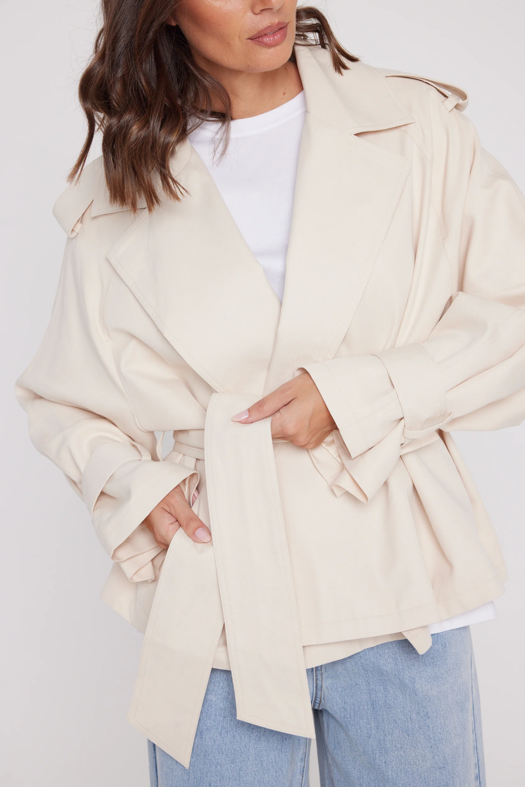 SOREN Soft Cropped Trench Light Stone - Image 12