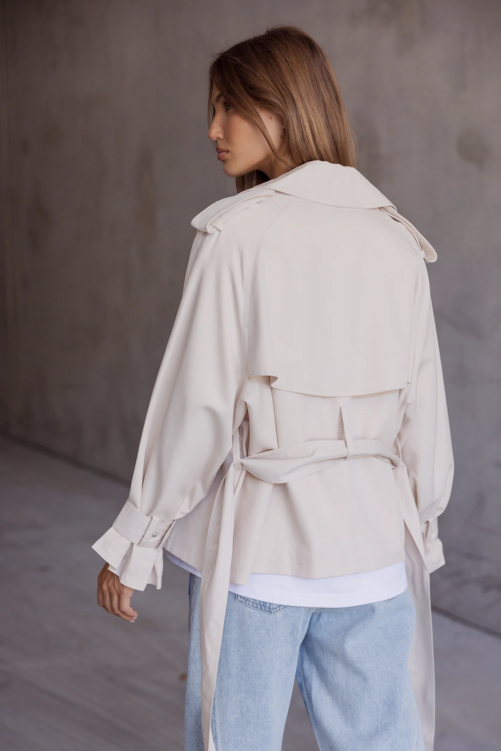 SOREN Soft Cropped Trench Light Stone - Image 3
