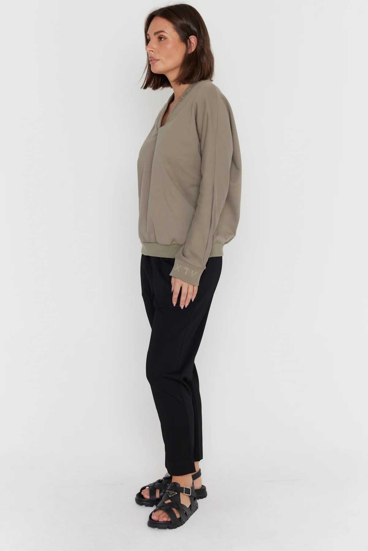 SPENCIE Jumper Taupe - Image 11